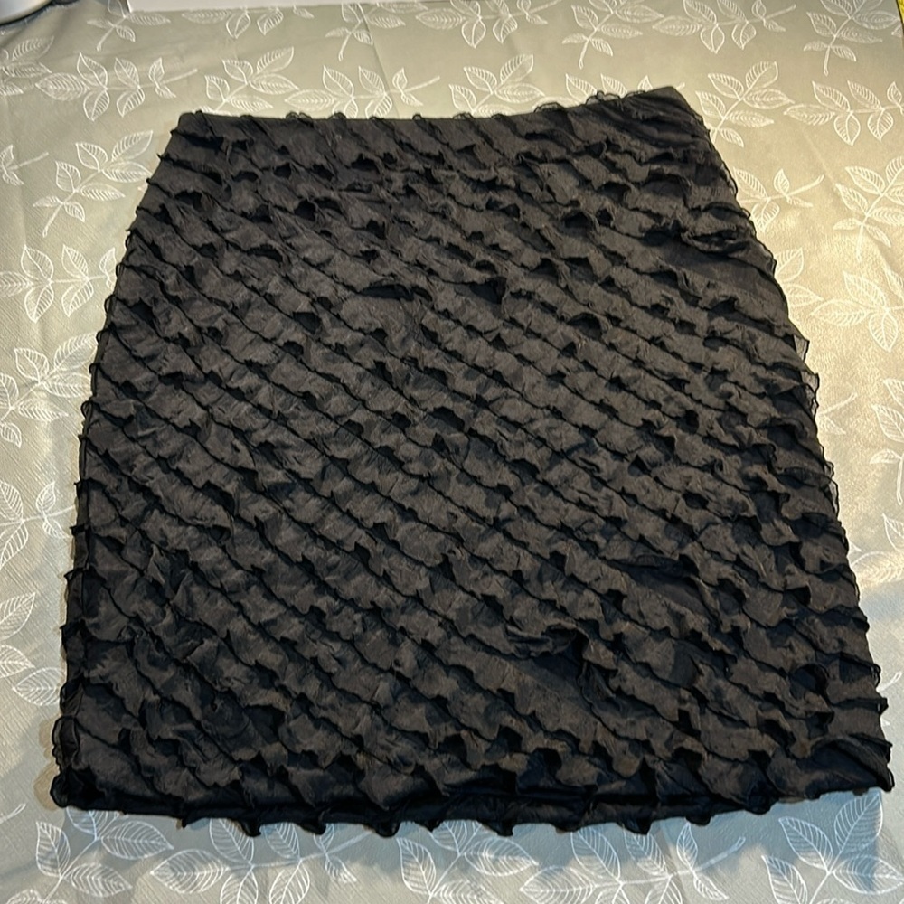 Ladies Calvin Klein Ruffled Skirt.